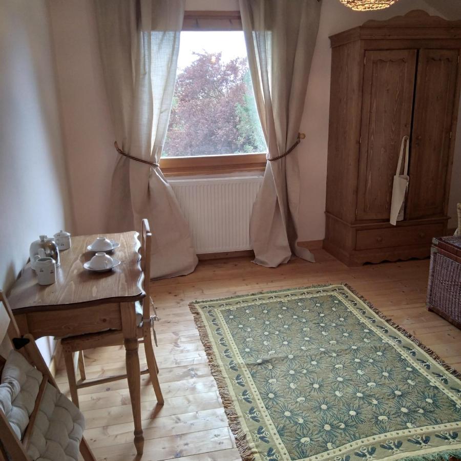 Bed and Breakfast Les Dames De La Saugiat Le Fied Екстер'єр фото