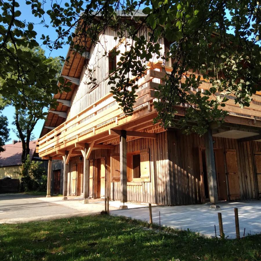 Bed and Breakfast Les Dames De La Saugiat Le Fied Екстер'єр фото