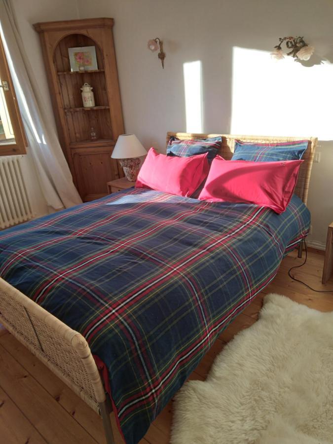Bed and Breakfast Les Dames De La Saugiat Le Fied Екстер'єр фото
