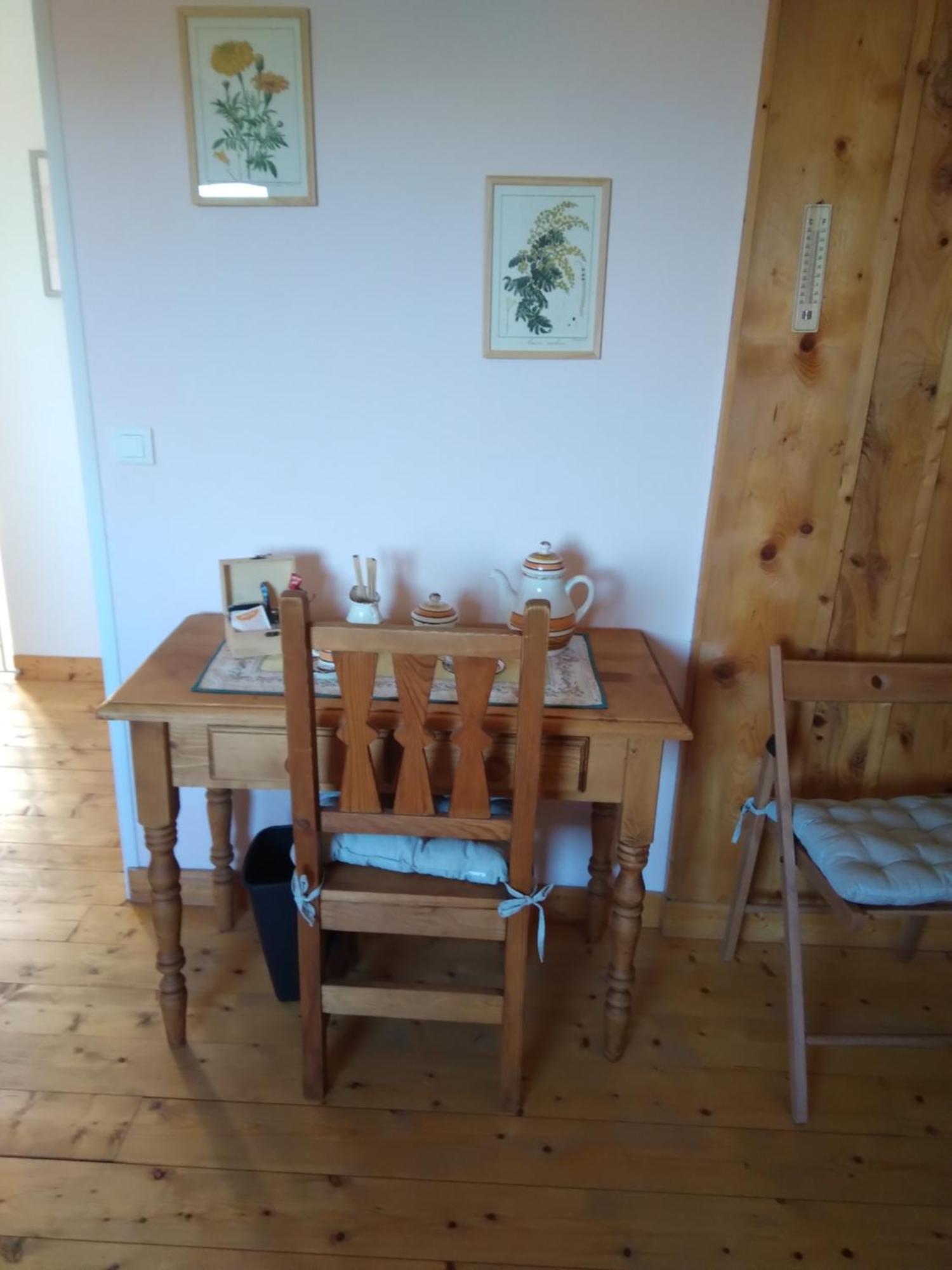 Bed and Breakfast Les Dames De La Saugiat Le Fied Екстер'єр фото
